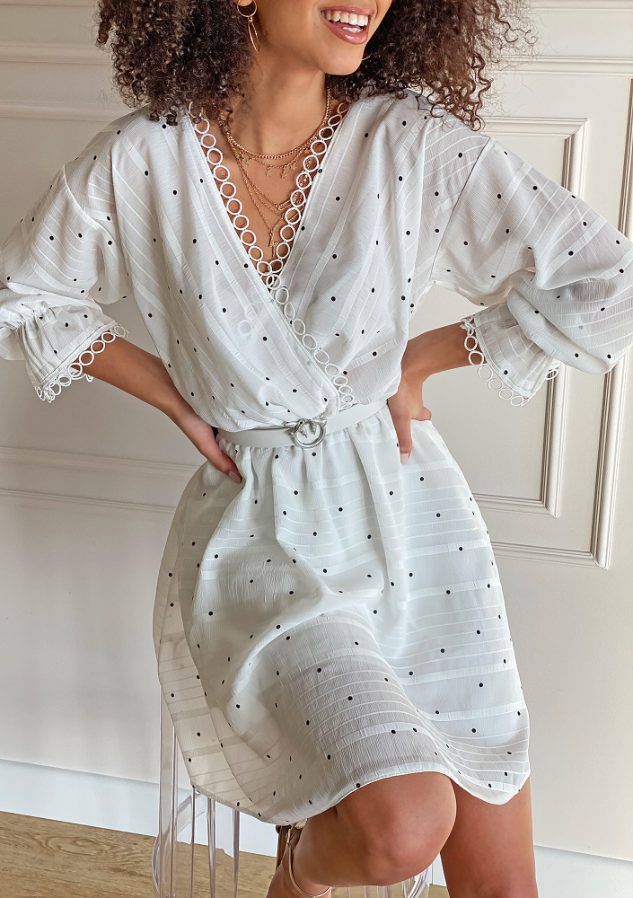 Kopertowa sukienka Dots Biała