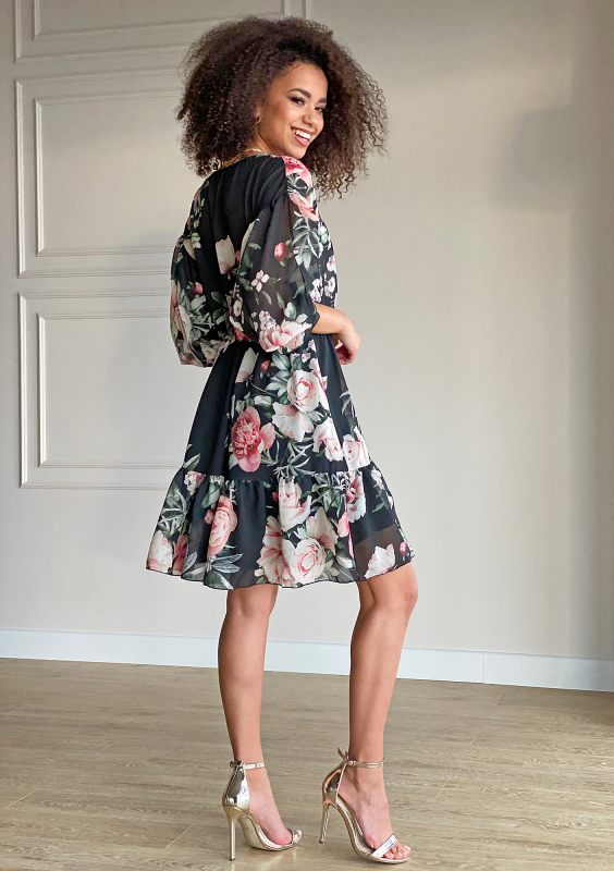 Sukienka z szyfonu w kwiaty Czarna