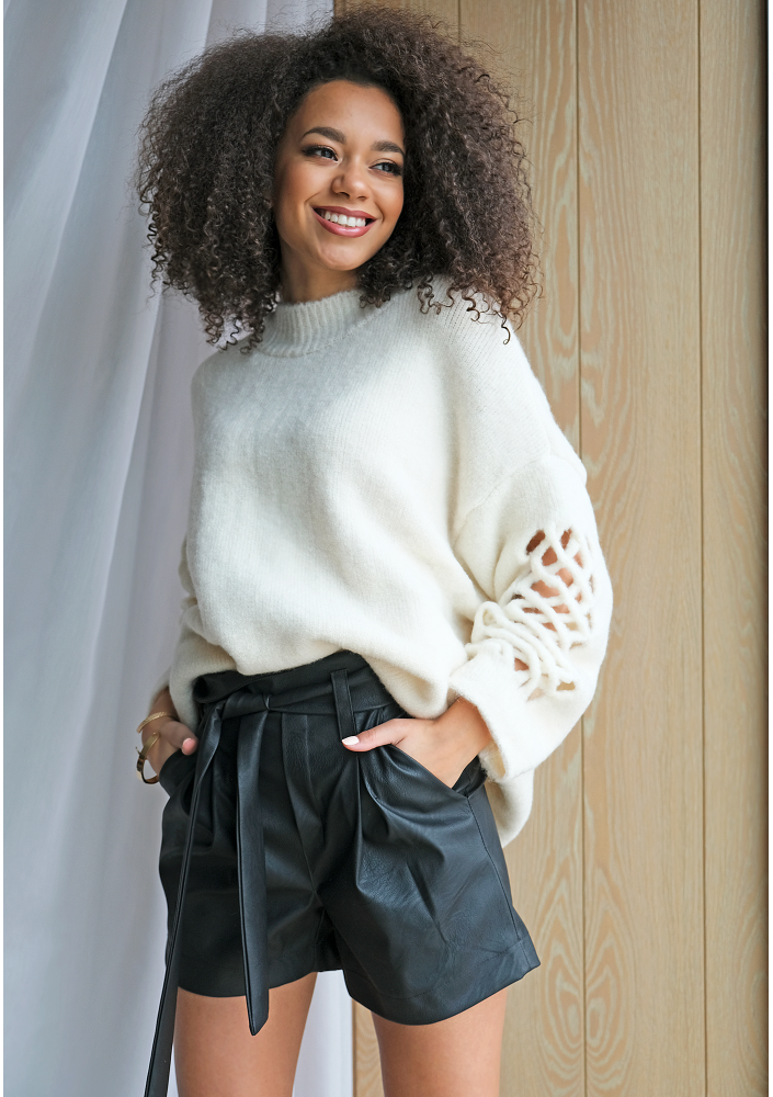 Sweter z rękawem ażurowym  A41 Kremowy ILM