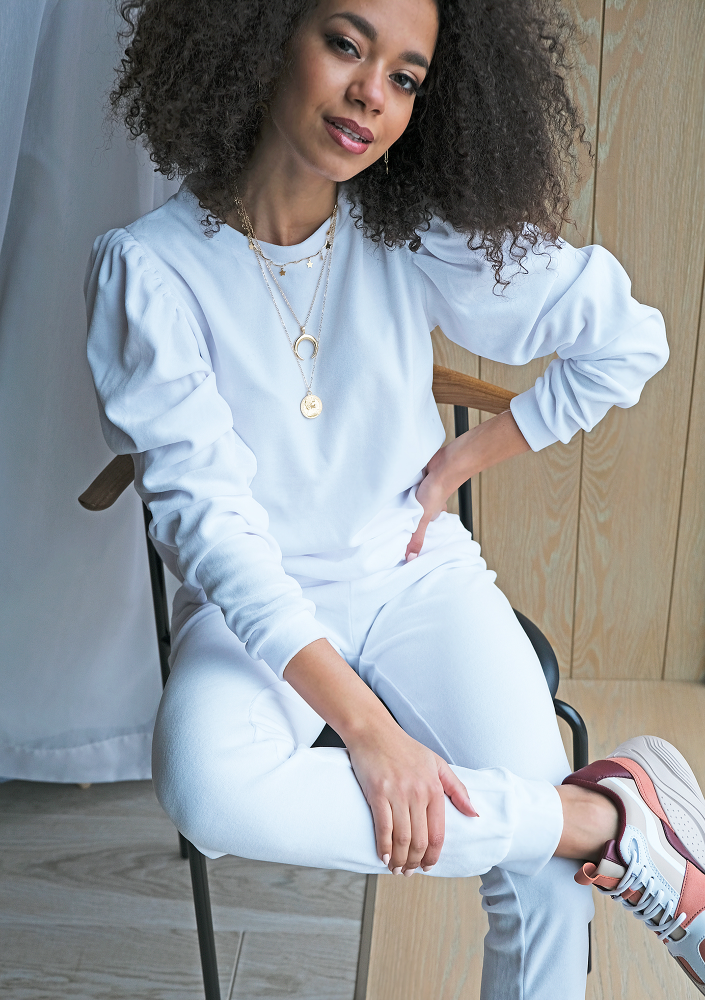 SWETEREK Z APLIKACJĄ DEER