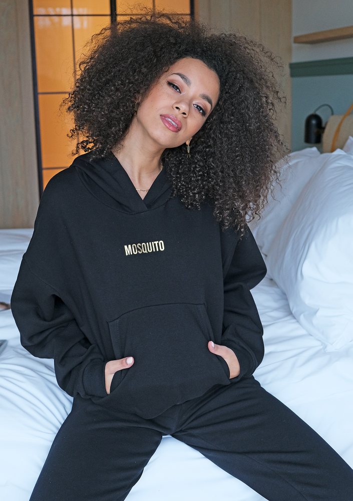 Bluza z kieszenią i kapturem  Czarna ILM