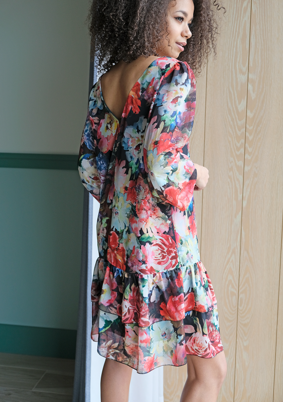 Sukienka z falbaną w kwiaty Chifon Czarna