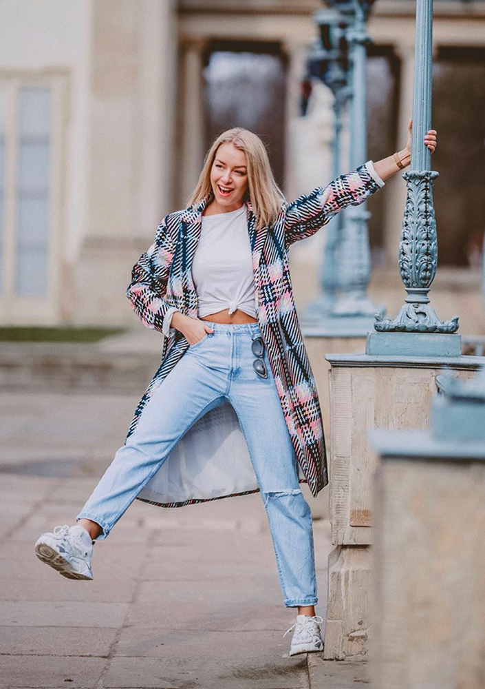 Płaszcz z flauszu w Kratę