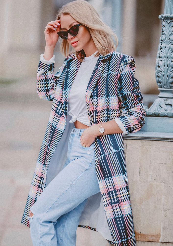 Płaszcz z flauszu w Kratę