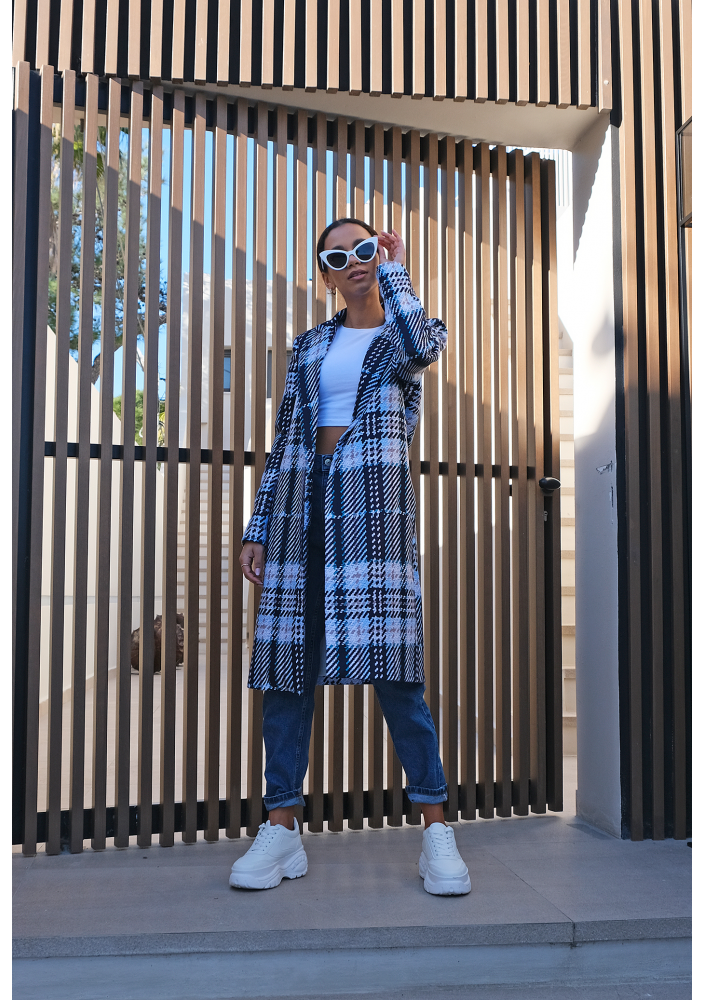 Płaszcz z flauszu drukowany w Kratę błękitny