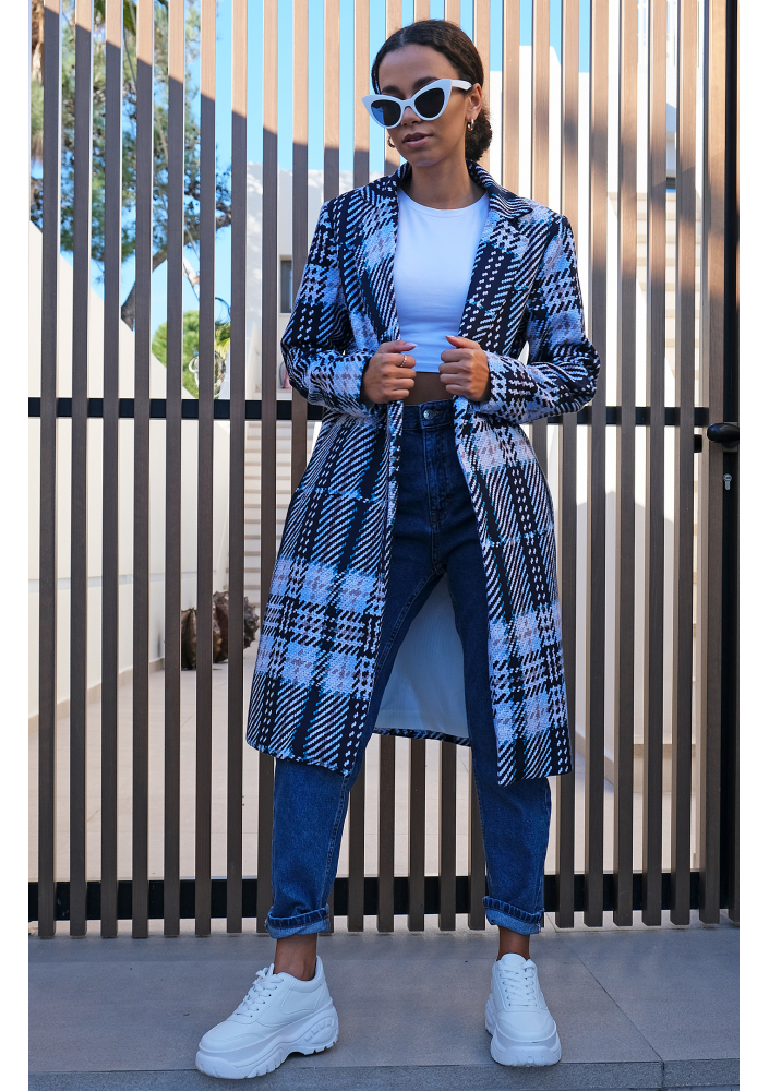 Płaszcz z flauszu drukowany w Kratę błękitny