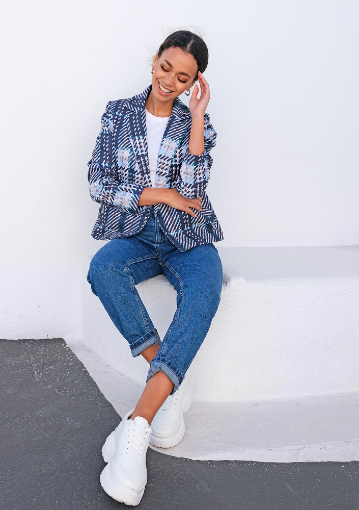 Kurtka z flauszu druk w kratę błękitna