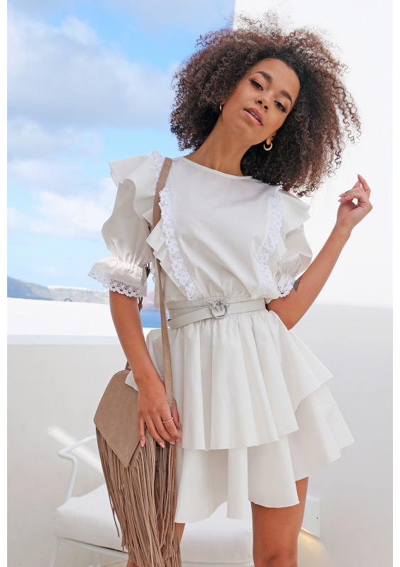 Sukienka z popeliny z falbanami i koronką Biała