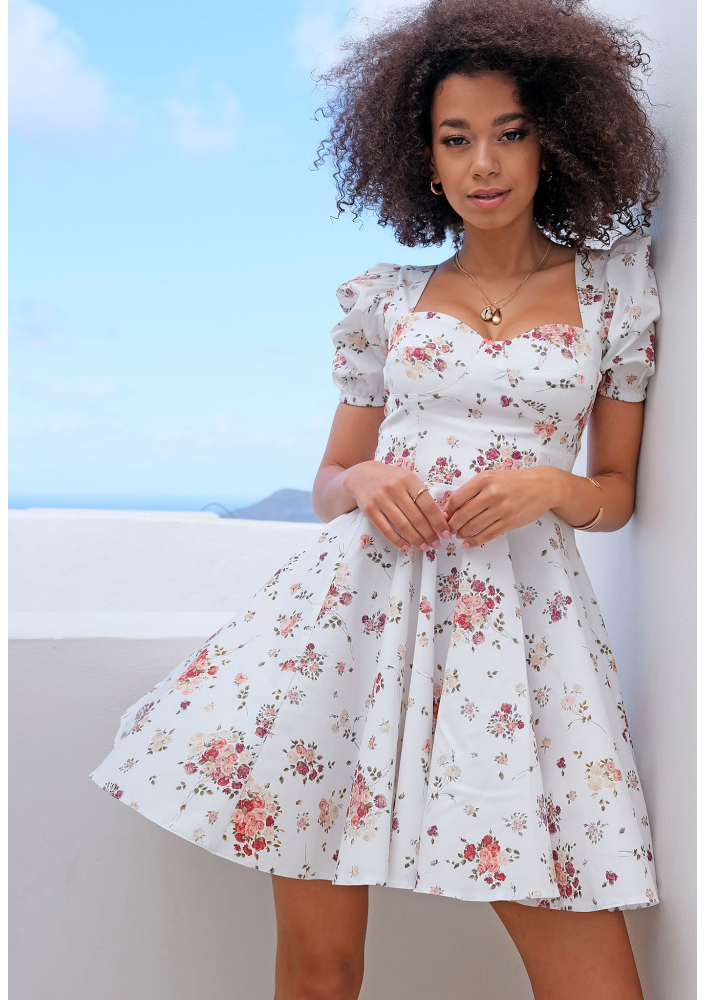 Sukienka z gorsetową górą w łączkę Biała