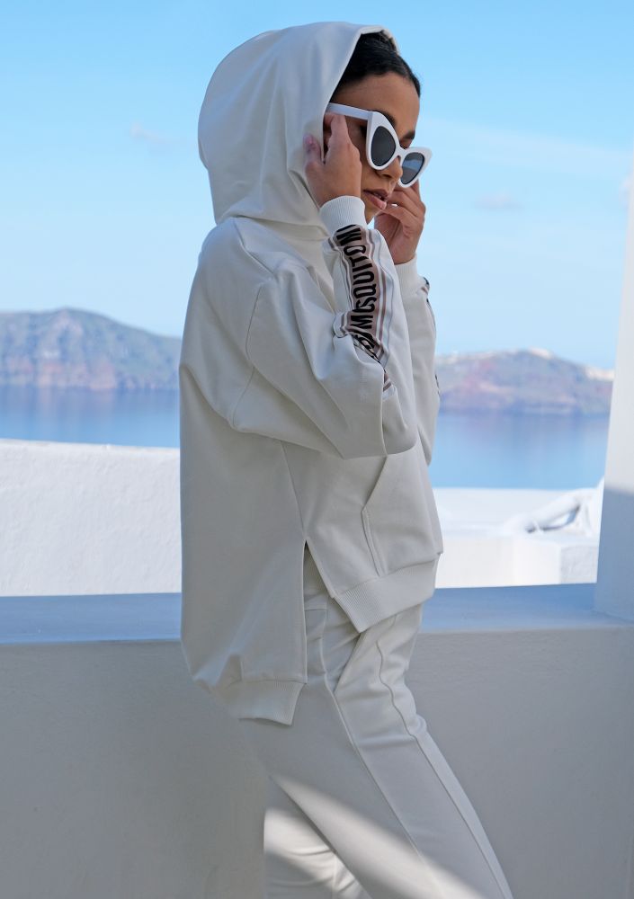 Kremowa bluza z lampasem logo ILM