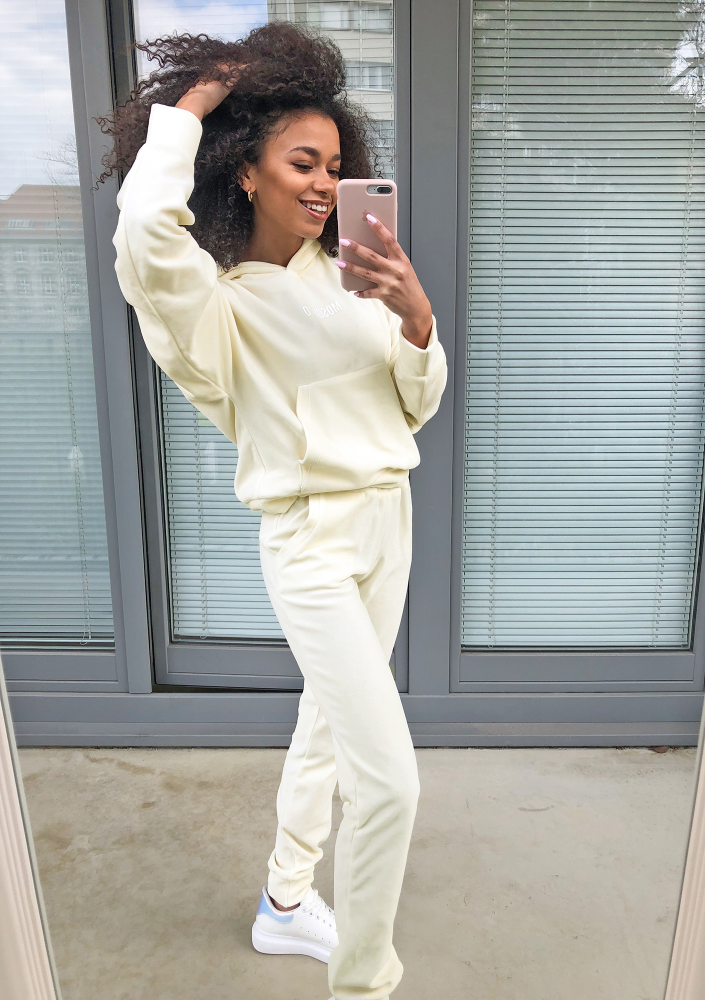 bluza welur z kapturem 4