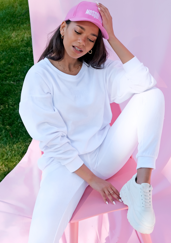 Spodnie z weluru o prostym kroju Białe ILM