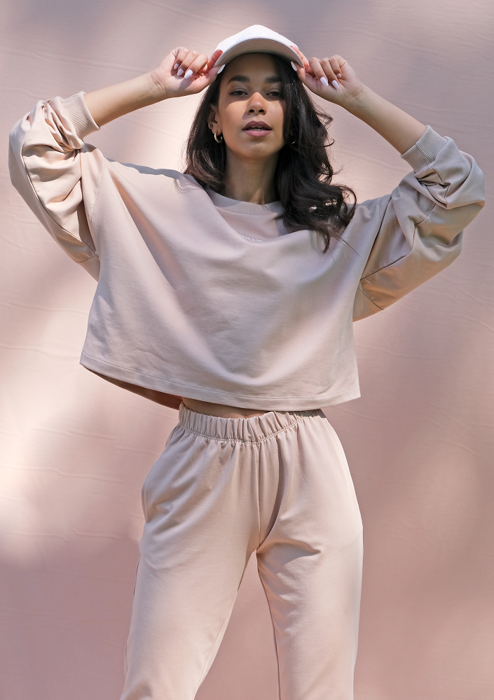 Bluza o luźnym kroju z haftowanym logo warm taupe ILM