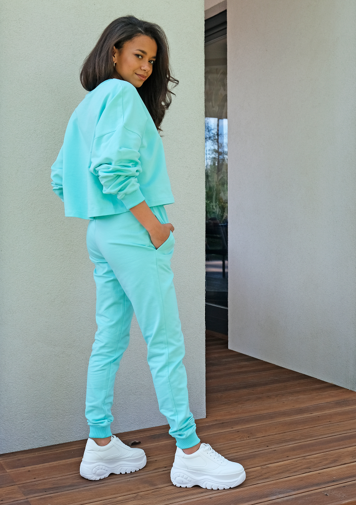 Bluza o luźnym kroju z haftowanym logo Miętowa ILM