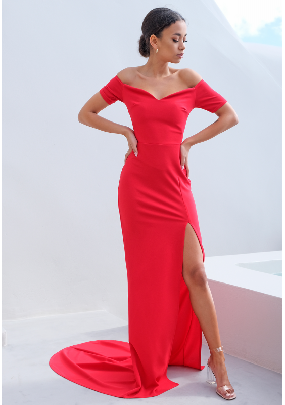 Wieczorowa sukienka z trenem czerwona