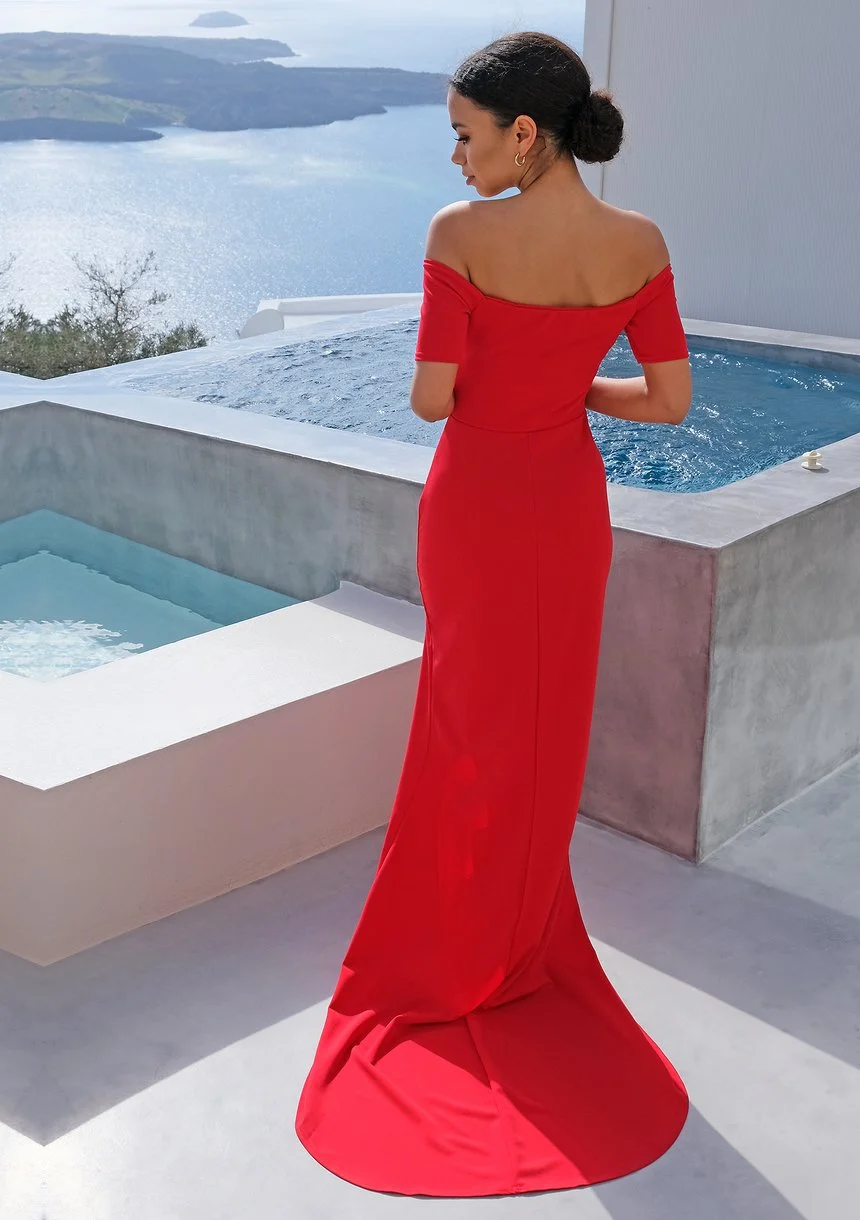 Sukienka maxi z rozszerzonym dołem czerwona