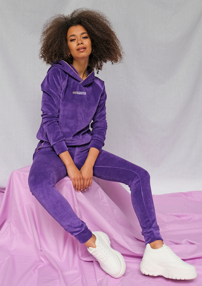 Bluza velvet z kapturem i złotymi detalami Fioletowa