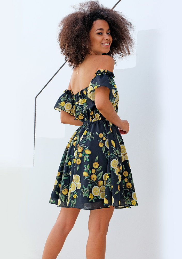 Rozkloszowana sukienka w cytryny