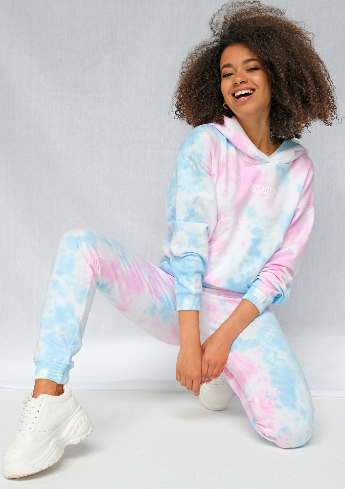 Bluza kangurka ręcznie barwiona metodą diy pastel