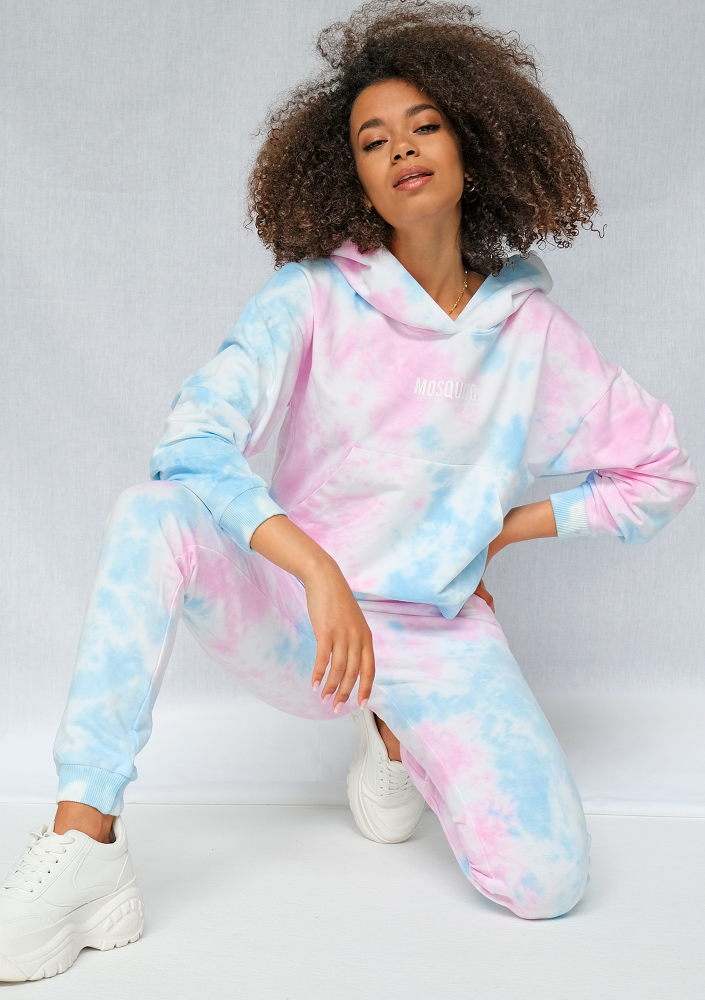 Bluza kangurka ręcznie barwiona metodą diy pastel