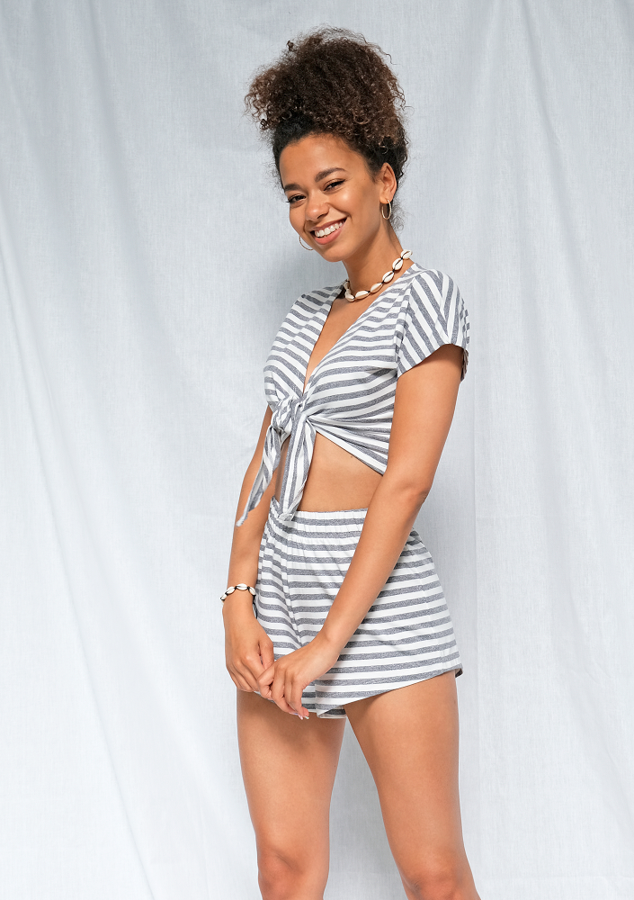 Komplet z dzianiny z szortami w paski ILM