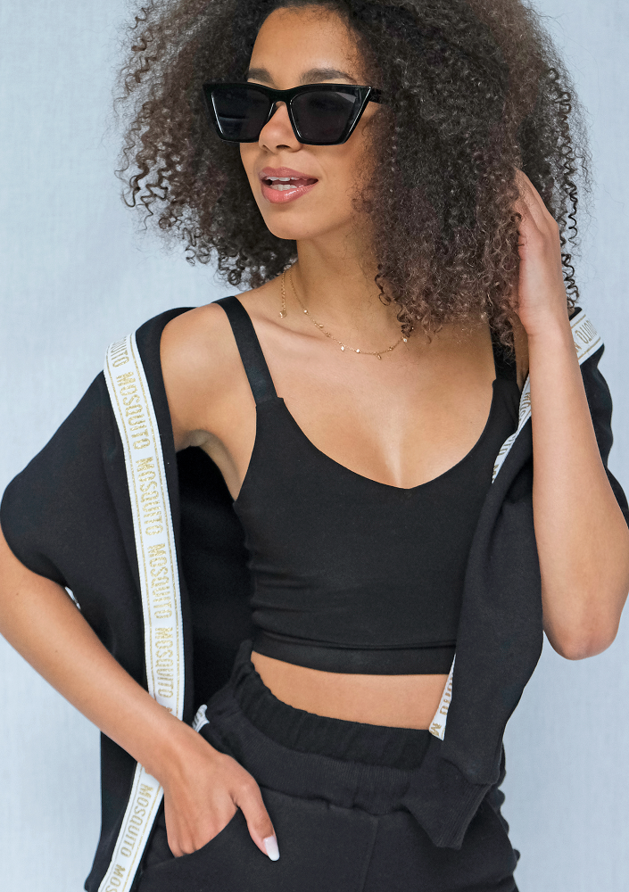 Krótki top na ramiączkach czarny ILM