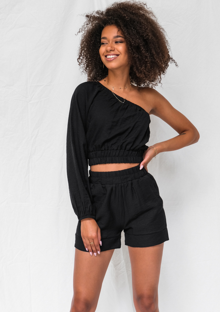 Krótkie spodenki z kreszowanej tkaniny czarne