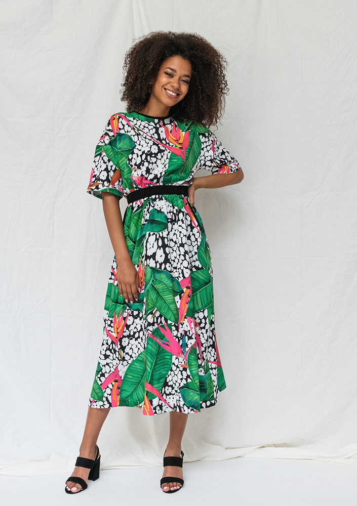 Sukienka midi w egzotyczny print