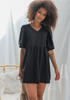 Sukienka z kreskowanej tkaniny Czarna