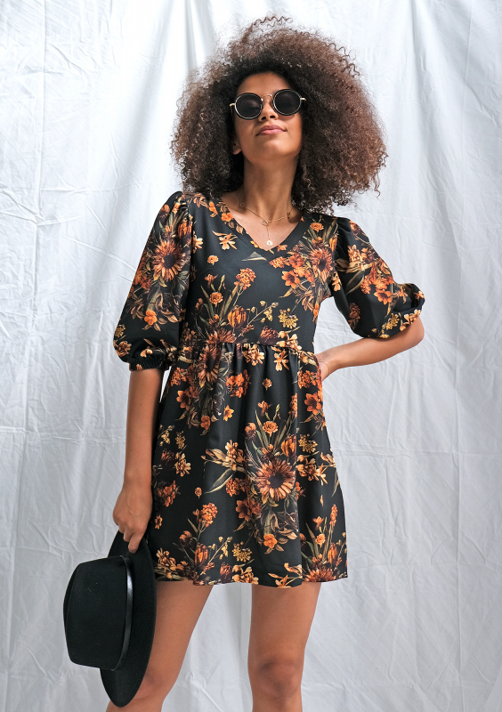 Sukienka w miodowe kwiaty