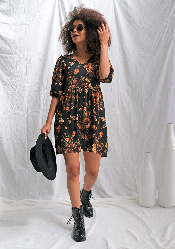 Sukienka w miodowe kwiaty