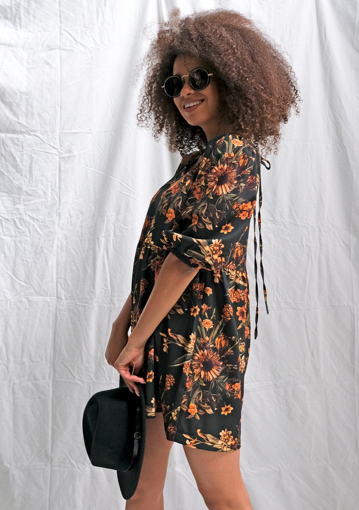 Sukienka w miodowe kwiaty