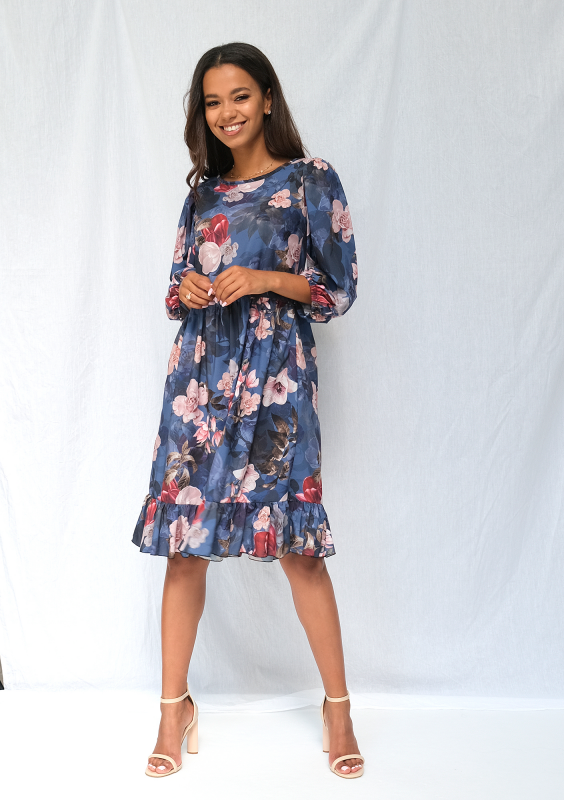 Jesienna sukienka z szerokim rękawem w kwiaty navy