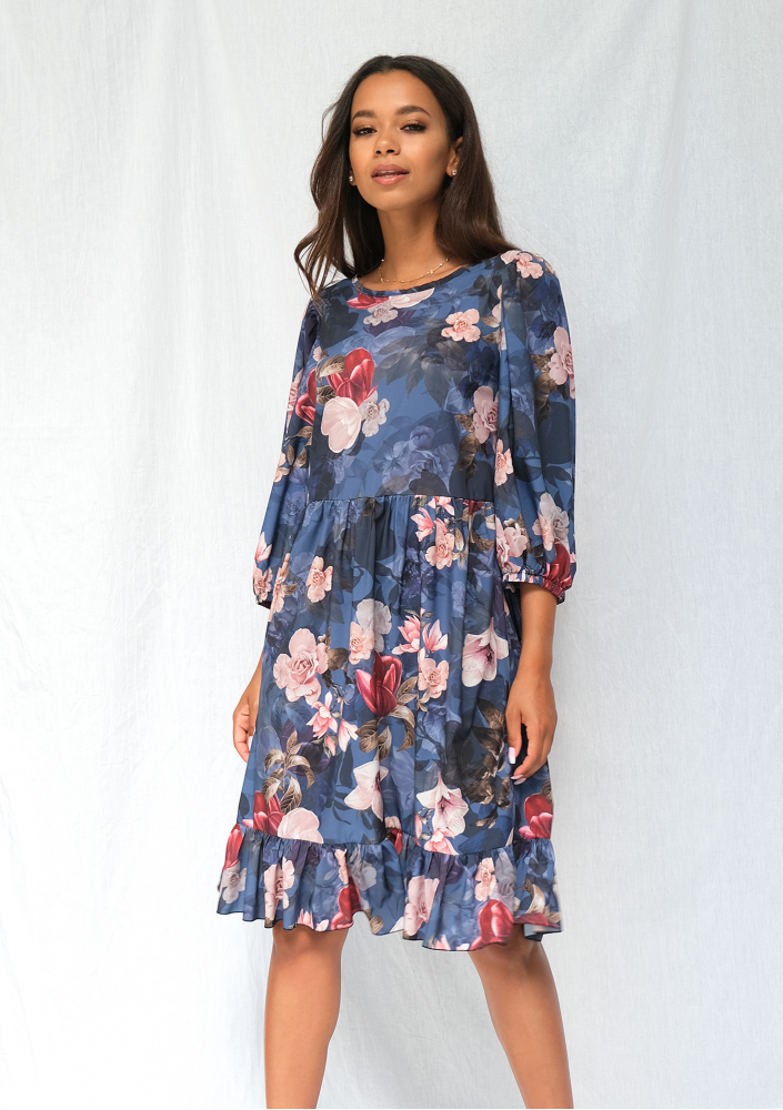 Jesienna sukienka z szerokim rękawem w kwiaty navy