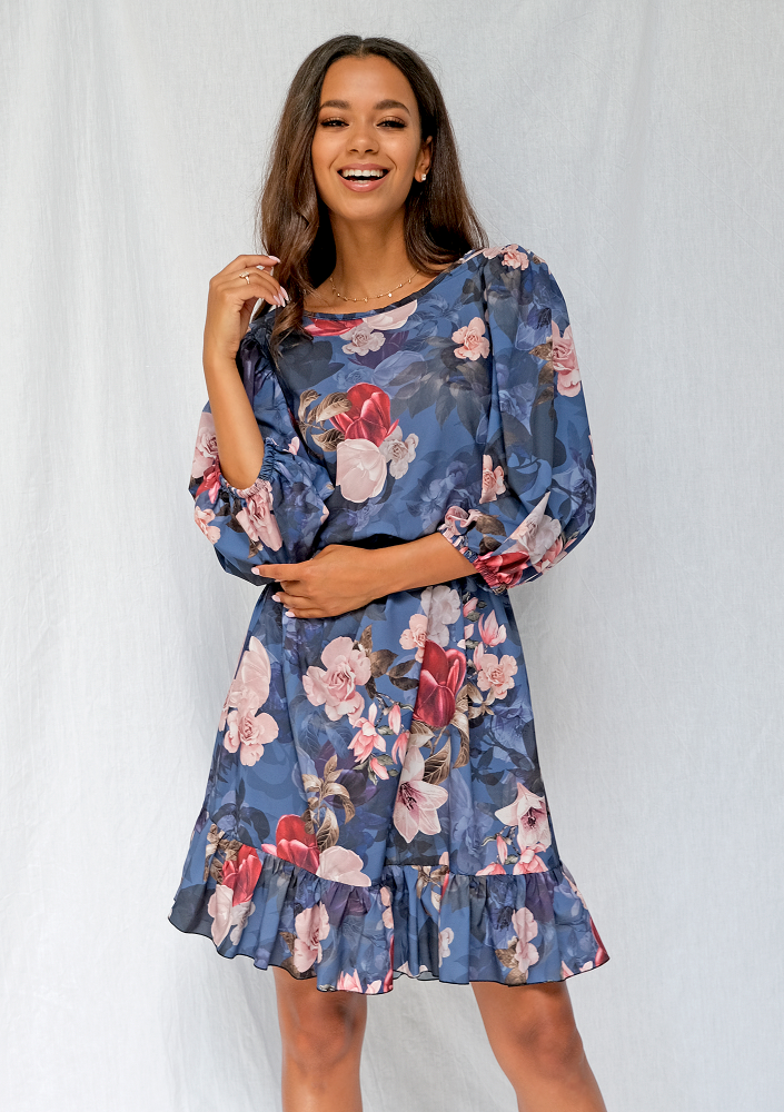 Jesienna sukienka z szerokim rękawem w kwiaty navy