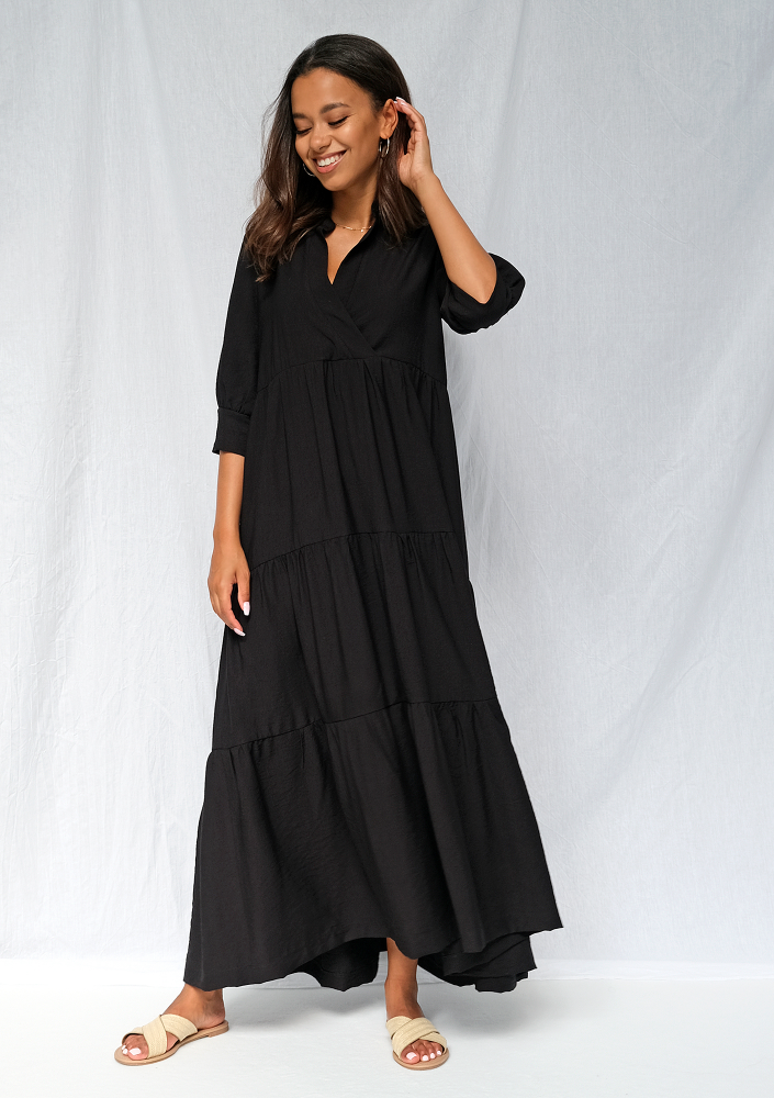 Sukienka maxi na stójce czarna