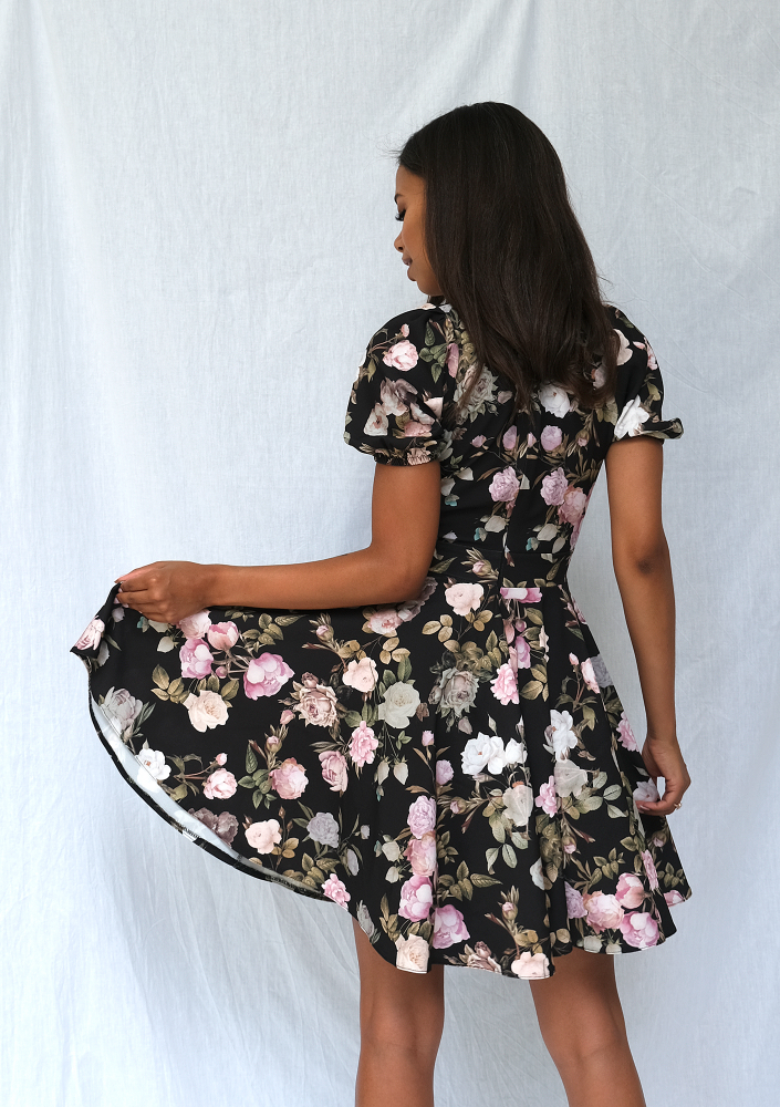 Sukienka z półtora koła rose