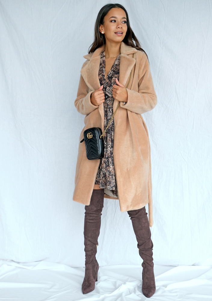 Klasyczny płaszcz wiązany w talii Beżowy