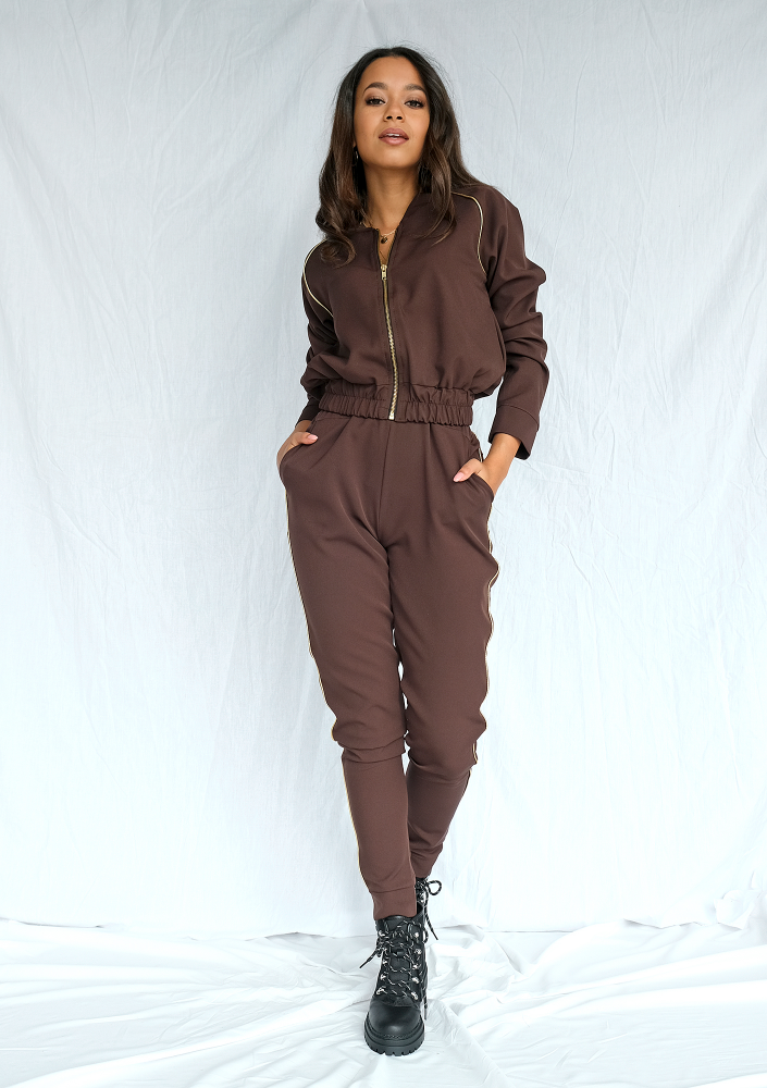 Czekoladowa kurtka bomberka ze złotym lampasem