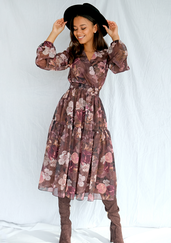 Szyfonowa sukienka midi w kwiaty Brązowa