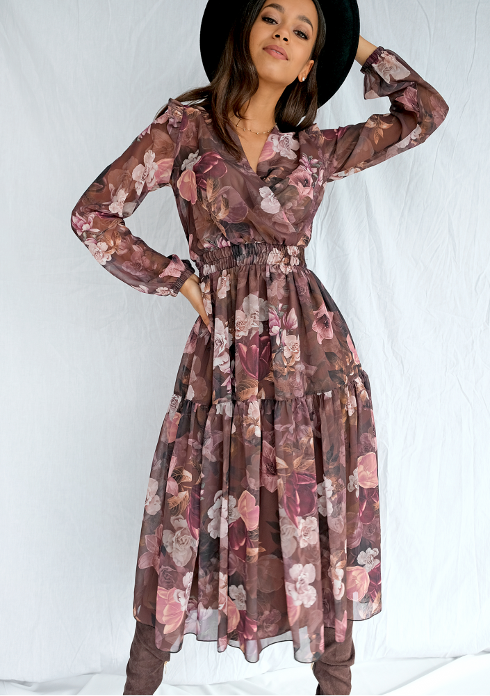 Szyfonowa sukienka midi w kwiaty Brązowa