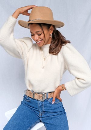 Kremowy sweter z bufkami ILM