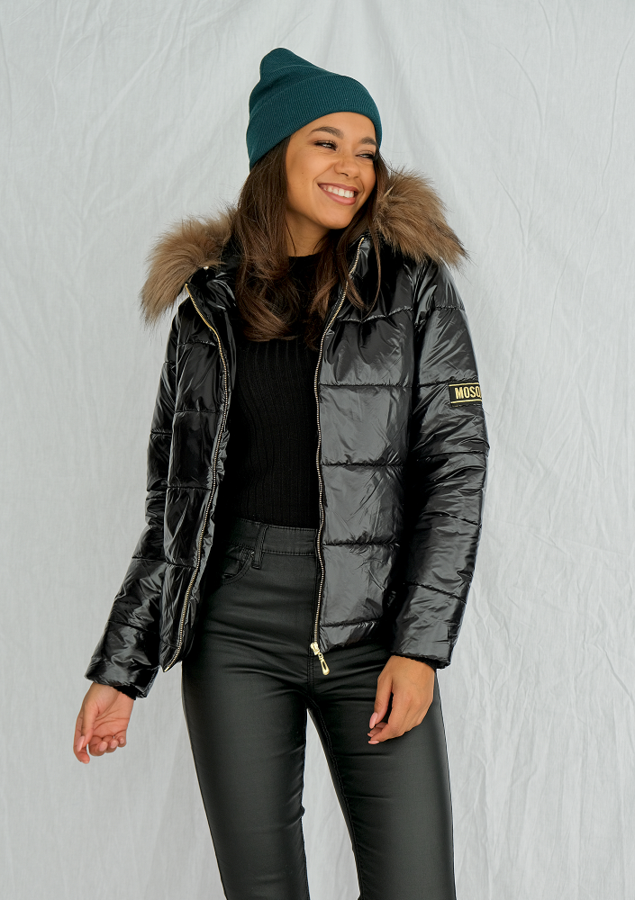 Kurtka pikowana ze sztucznym futrem czarna ILM