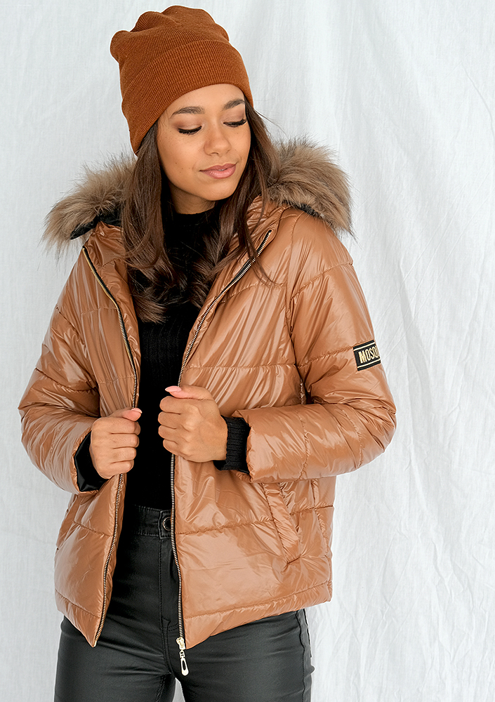 Kurtka pikowana ze sztucznym futrem karmelowa ILM