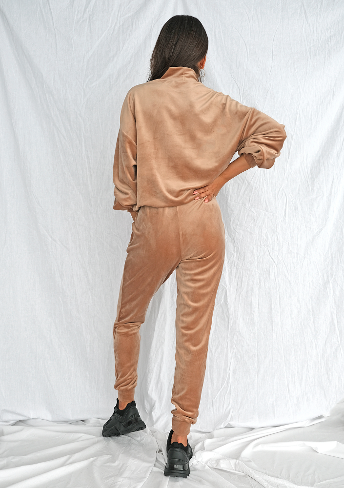 Spodnie soft velvet taupe ILM