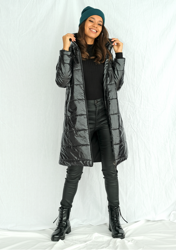 Pikowany płaszcz na stójce czarny ILM