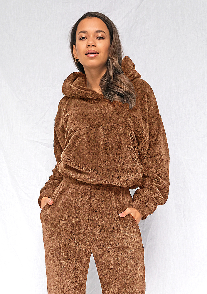 Bluza kangurka z dzianiny Teddy karmelowa