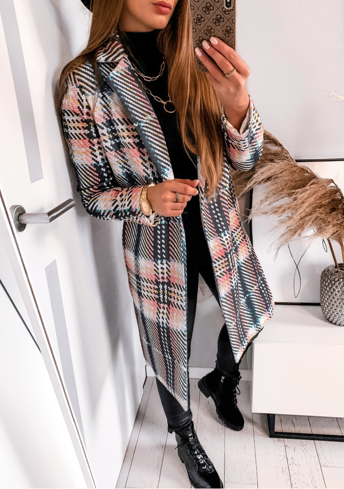 Płaszcz z flauszu w Kratę