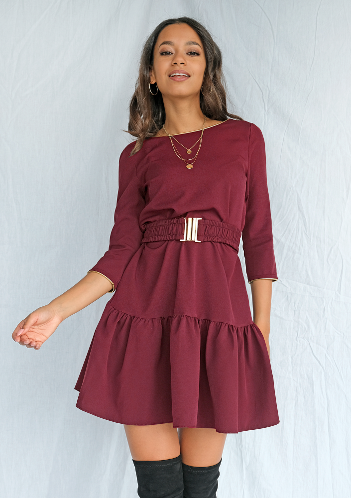 Sukienka ze złotą lamówką Bordowa