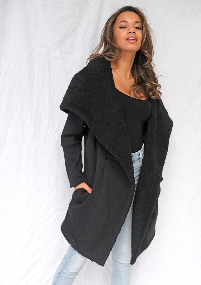 Bawełniana narzutka z barankiem Czarna